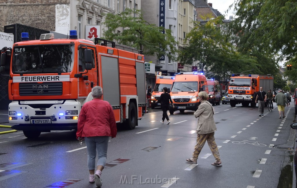 Feuer 2 Koeln Nippes Neusserstr P030.JPG - Miklos Laubert